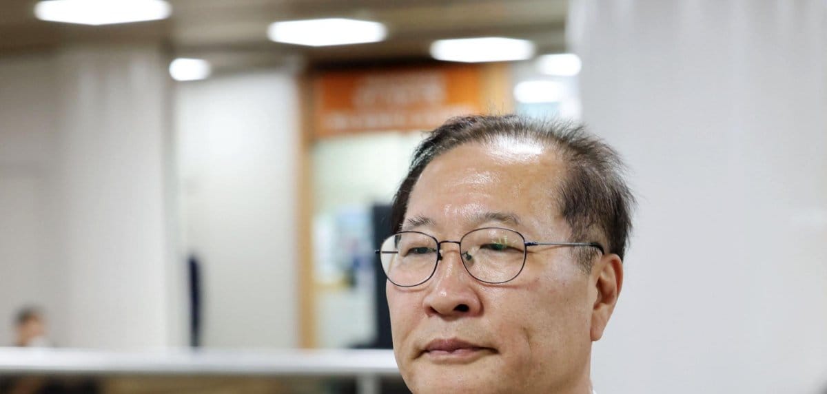Court Jails Former South Korean Minister For 25 Years