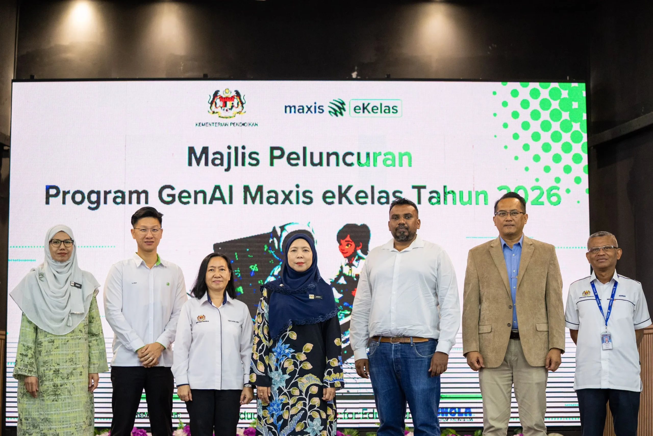 Maxis Drives AI Skills in 400 Schools across Malaysia